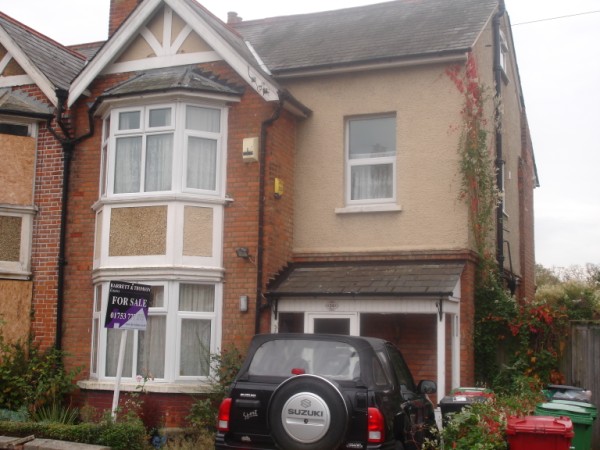 Dolphin Road, Slough, Berkshire, SL1 1TD